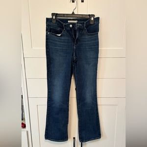 Levi shapping bootcut jean